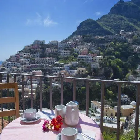 Sleeps 3 *