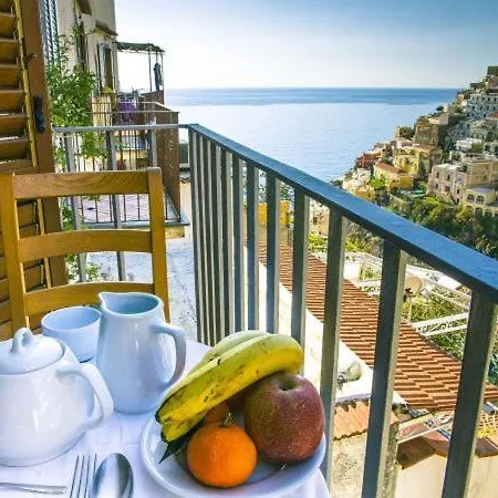 Sleeps 3 * Arienzo