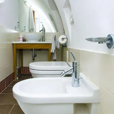 Sleeps 3 * Arienzo